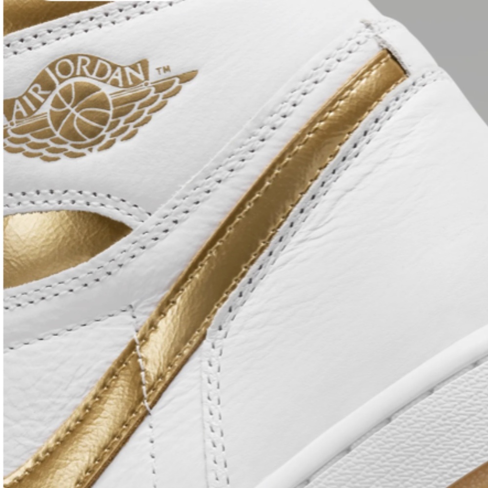 NIB Air Jordan 1 Retro High OG "White & Gold" Sz 9.5 - Picture 7 of 10